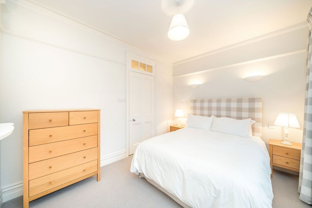 Property photo 3 of 5