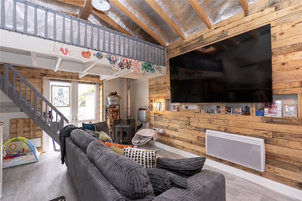 Property photo 3 of 21 Picture No. 04