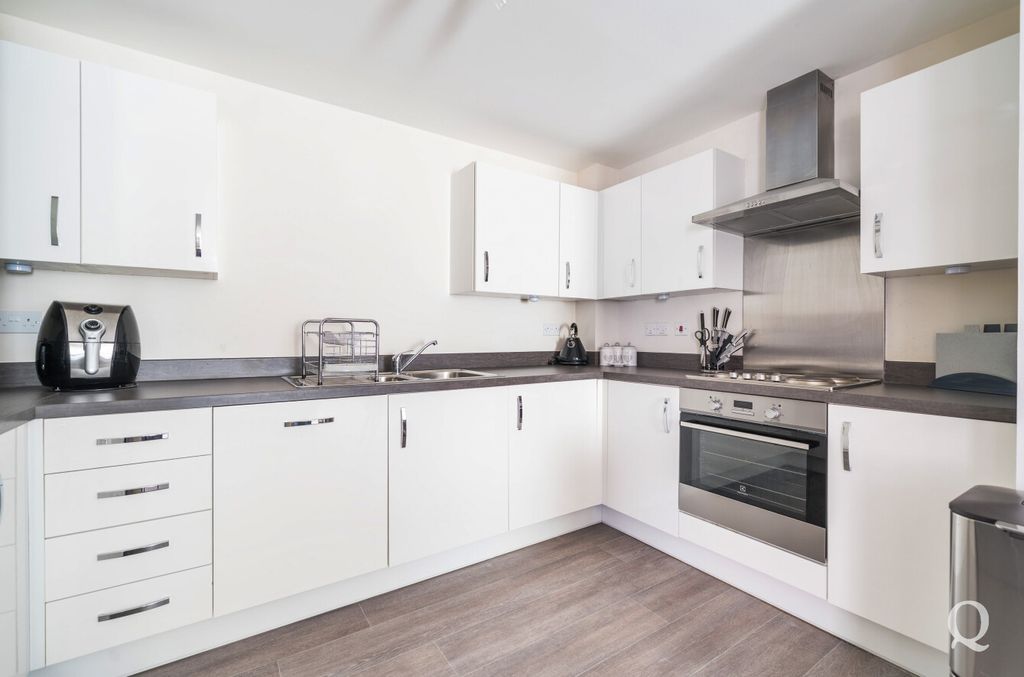 Property photo 3 of 18 2E9d79Ac-c4c0-463...