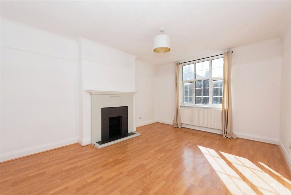 Property photo 2 of 17 Picture No. 03