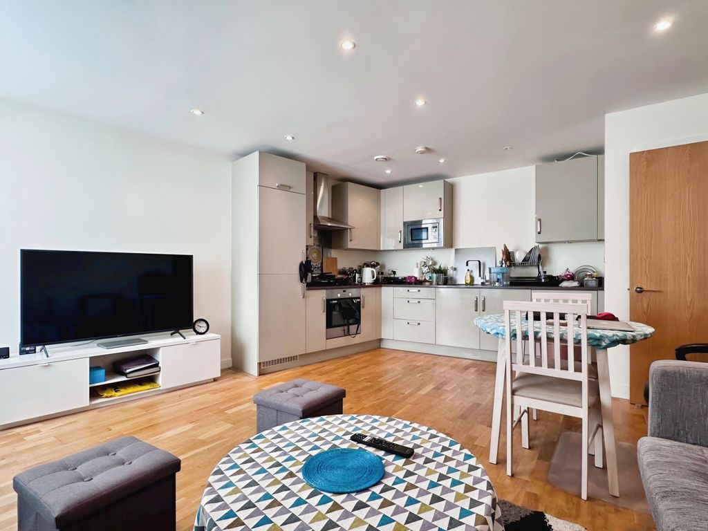 Property photo 1 of 8 Image