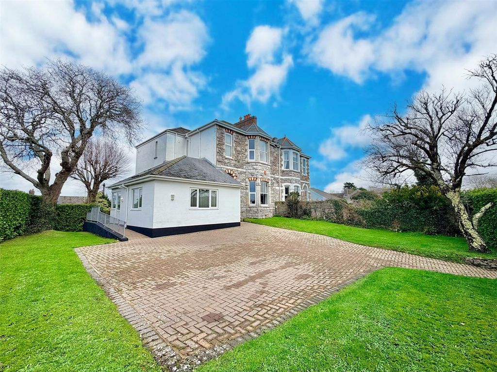 Property photo 1 of 31 8.Jpeg