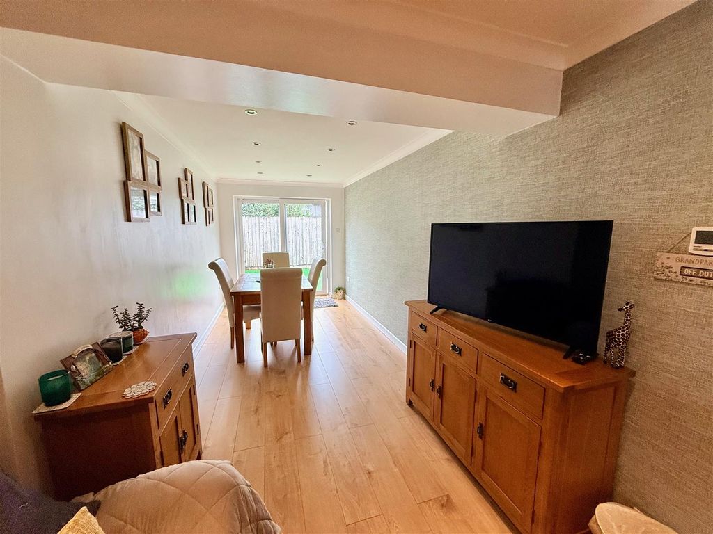 Property photo 3 of 14 Snug/Dining Room