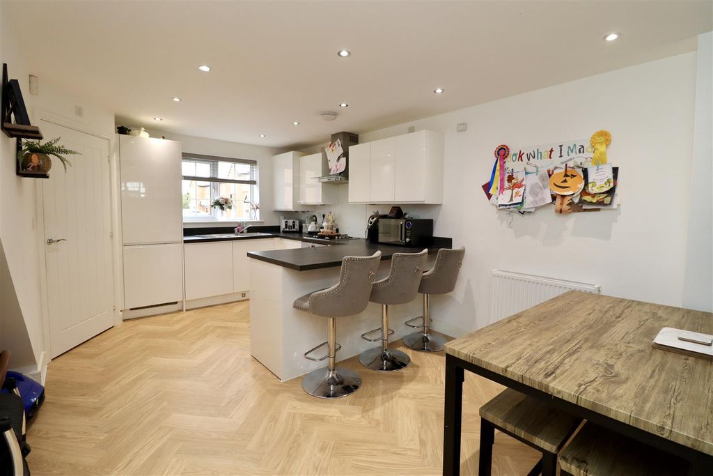 Property photo 3 of 13 Img_3698.Jpeg