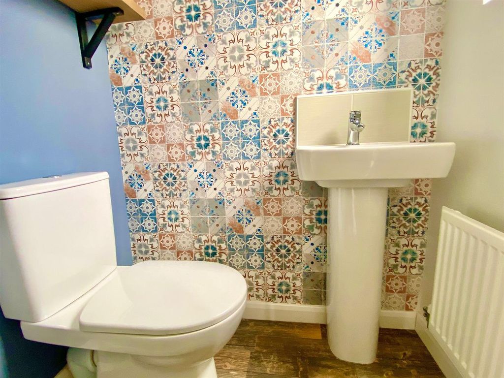Property photo 2 of 13
