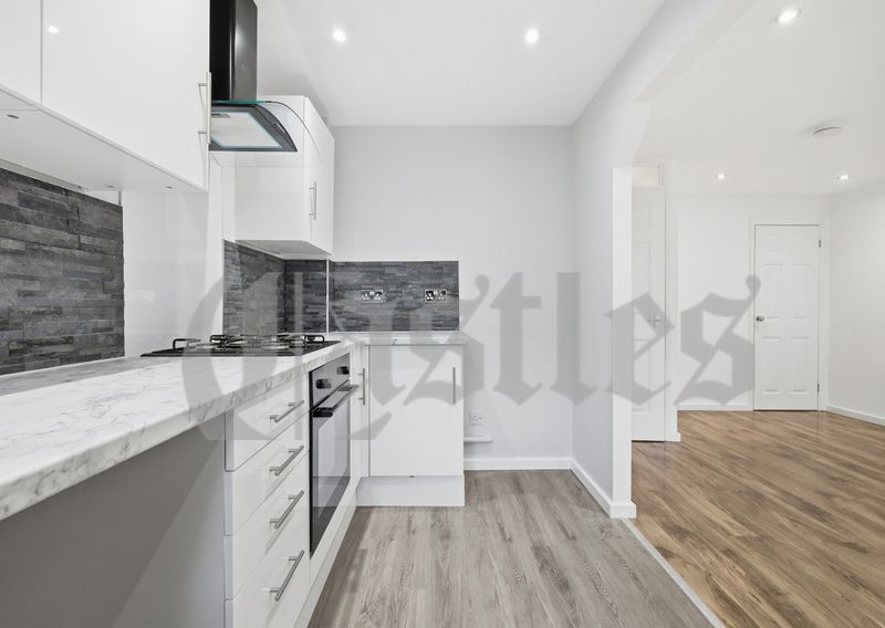 Property photo 3 of 10 Photo 3