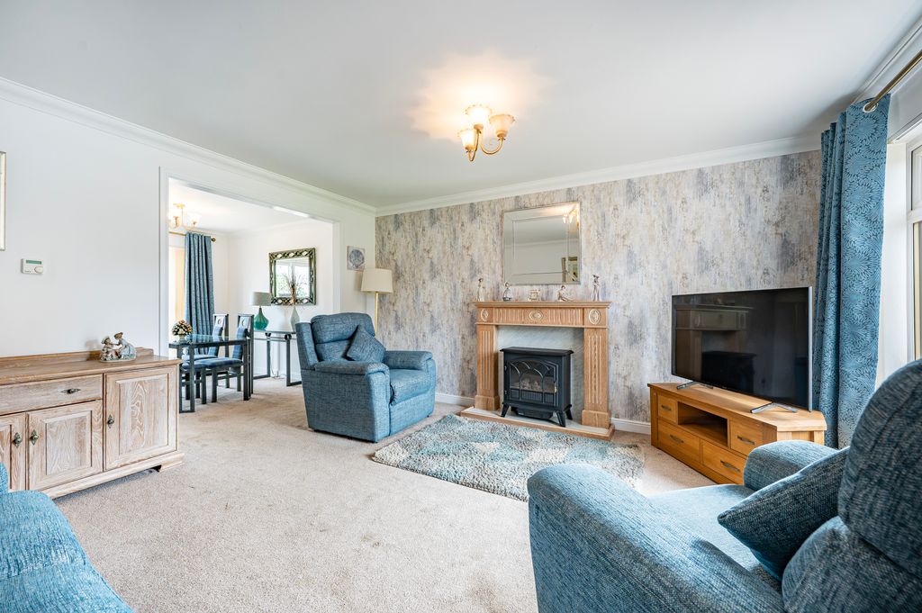 Property photo 2 of 46