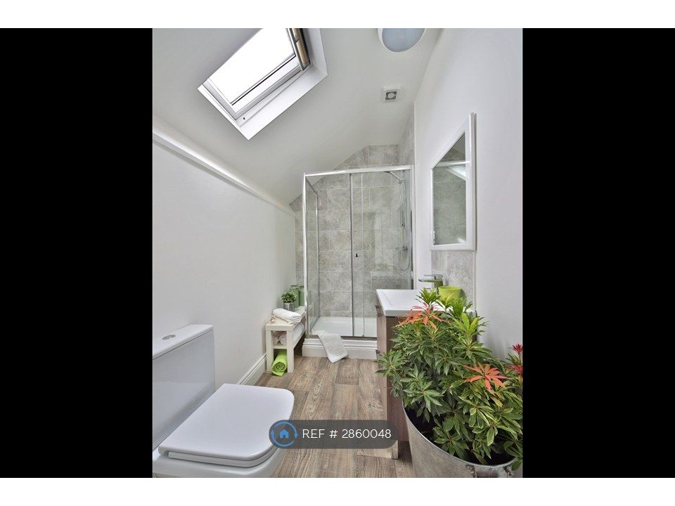 Property photo 2 of 3