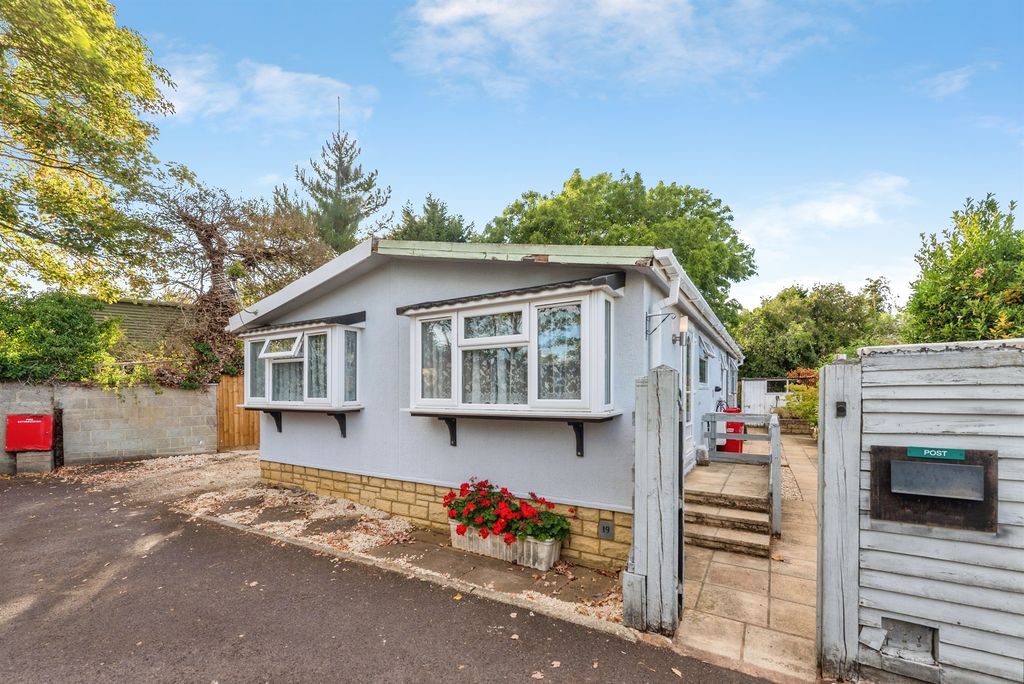 Property photo 1 of 12