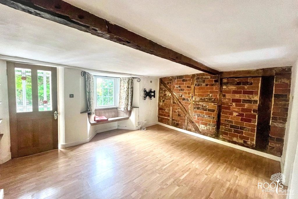 Property photo 2 of 15 Bay Window