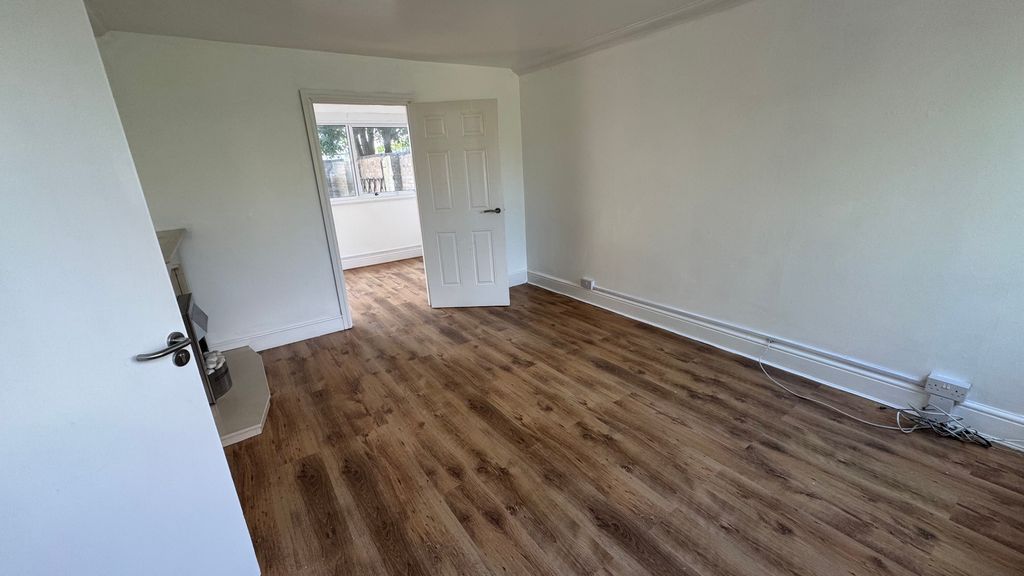 Property photo 3 of 16 Living Room