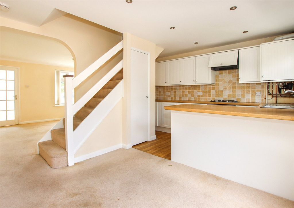 Property photo 2 of 15 Picture No. 21