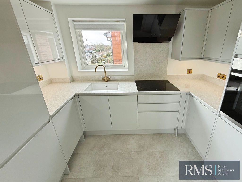 Property photo 3 of 6 Photo 4