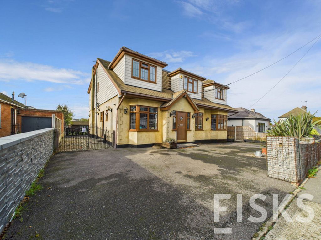 Property photo 1 of 32