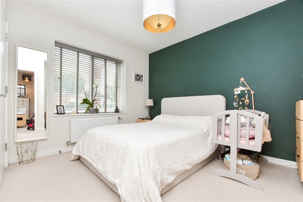 Property photo 2 of 11 Bedroom 1