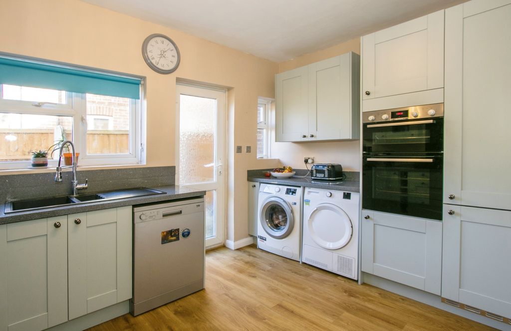 Property photo 3 of 15 Photography