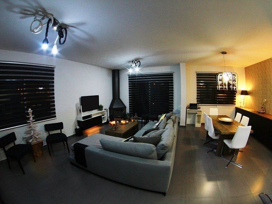 Property photo 2 of 13