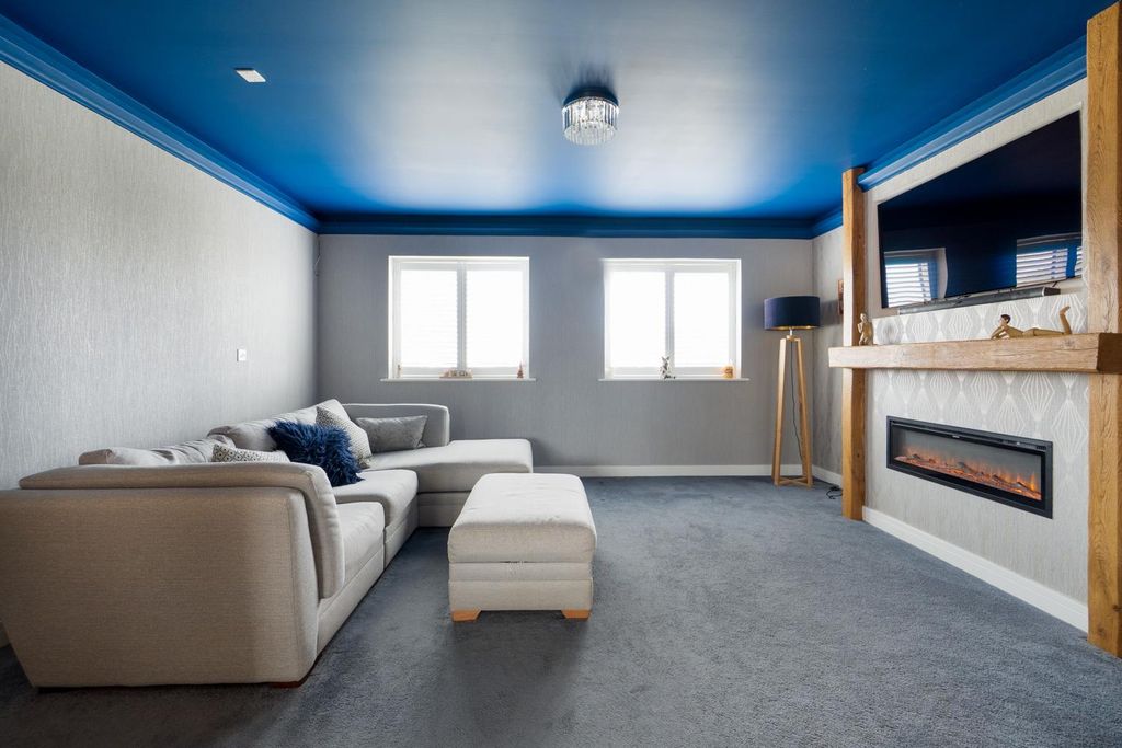 Property photo 3 of 23 Finished-18.Jpg