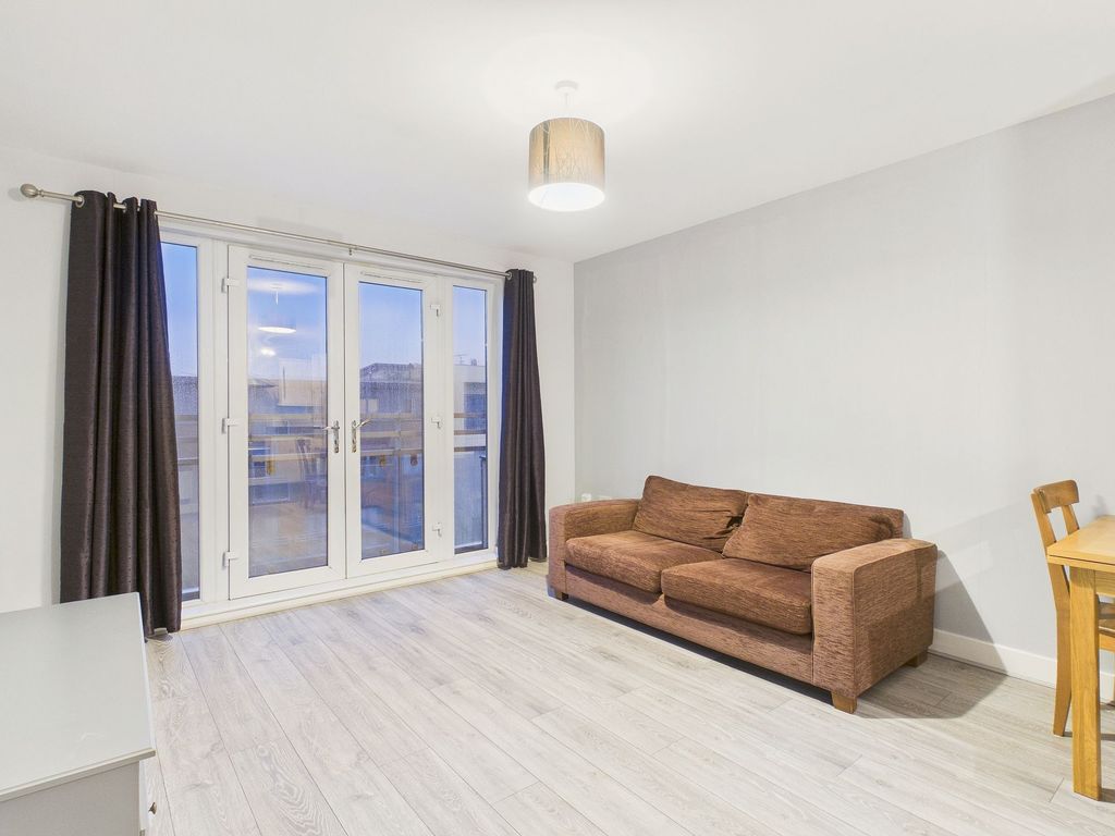 Property photo 2 of 7 Lounge