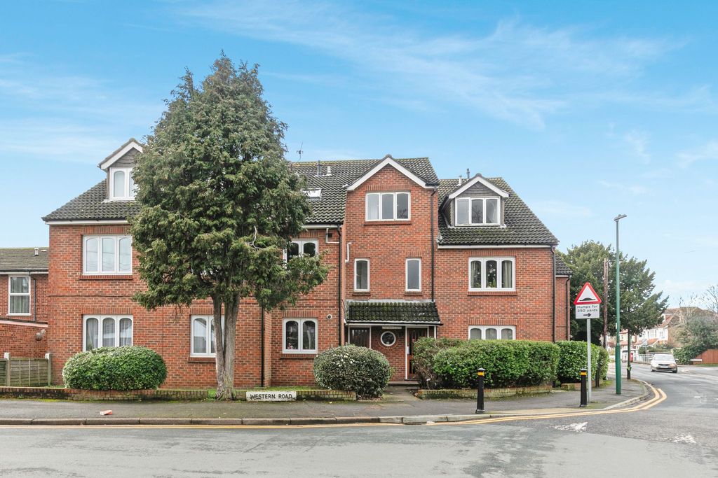 Property photo 1 of 12