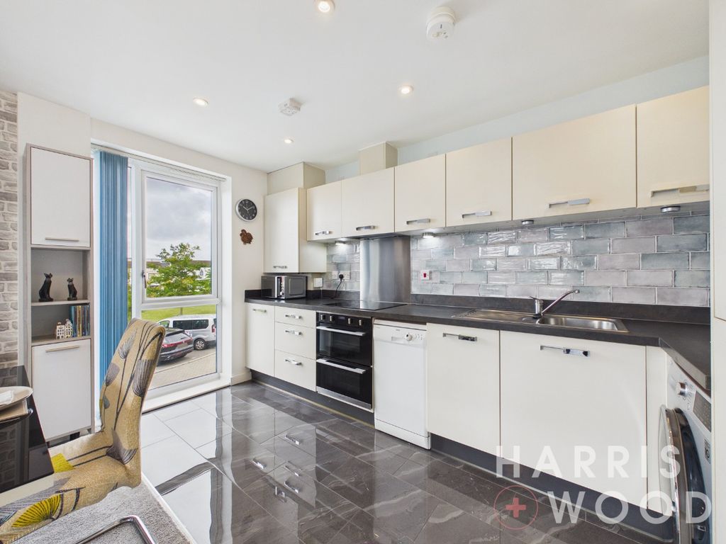 Property photo 3 of 27 5170603