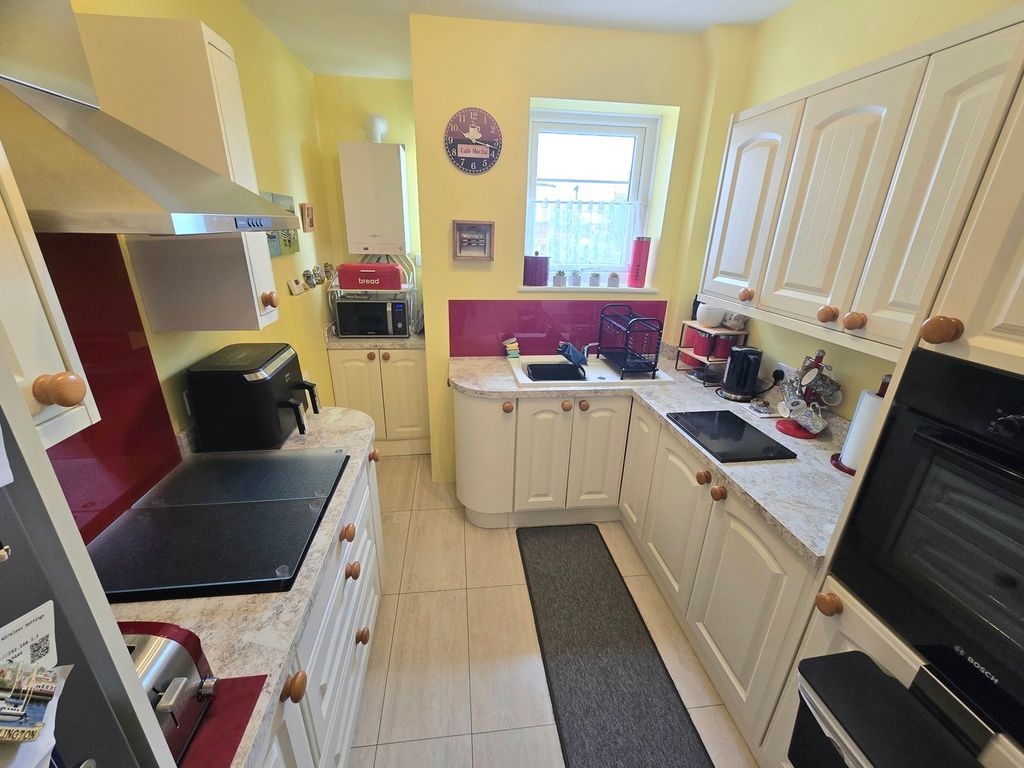 Property photo 3 of 19