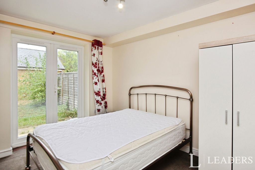 Property photo 2 of 11 Pbox-Img.Jpg
