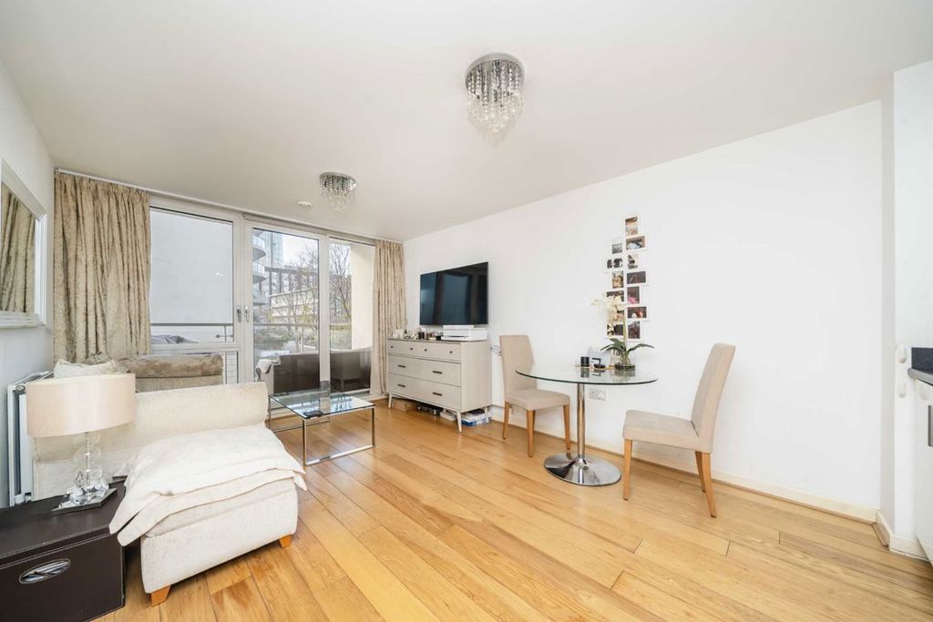 Property photo 3 of 7