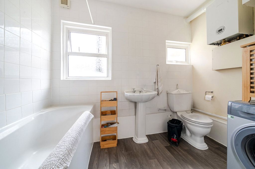 Property photo 3 of 6 Bathroom