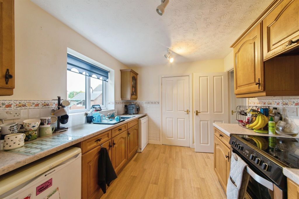 Property photo 3 of 21