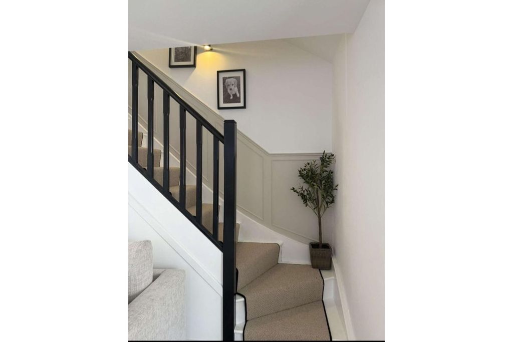 Property photo 2 of 33