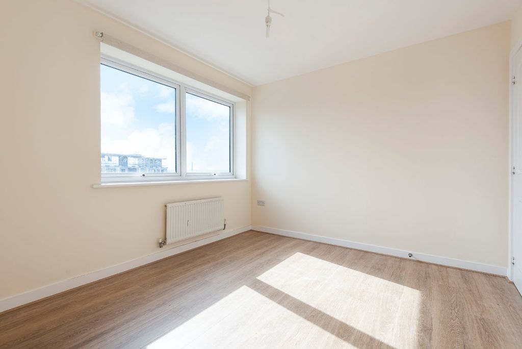 Property photo 3 of 7 Picture No. 06