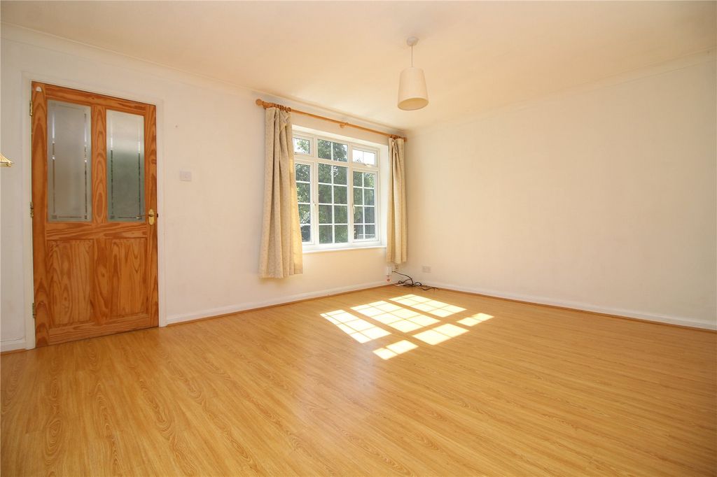 Property photo 2 of 12 Picture No. 01
