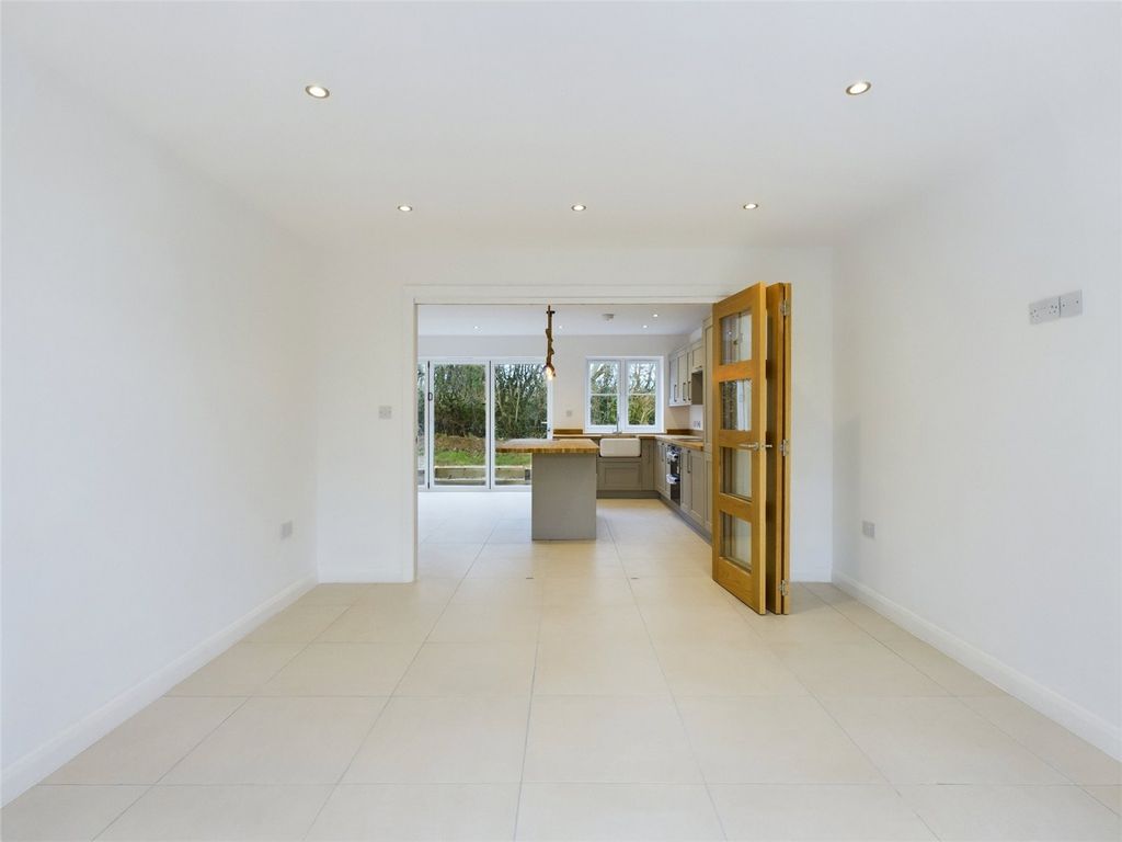 Property photo 3 of 21 Picture No. 03