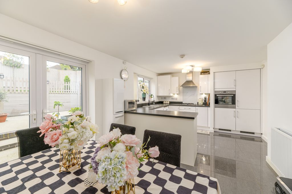 Property photo 3 of 26 10