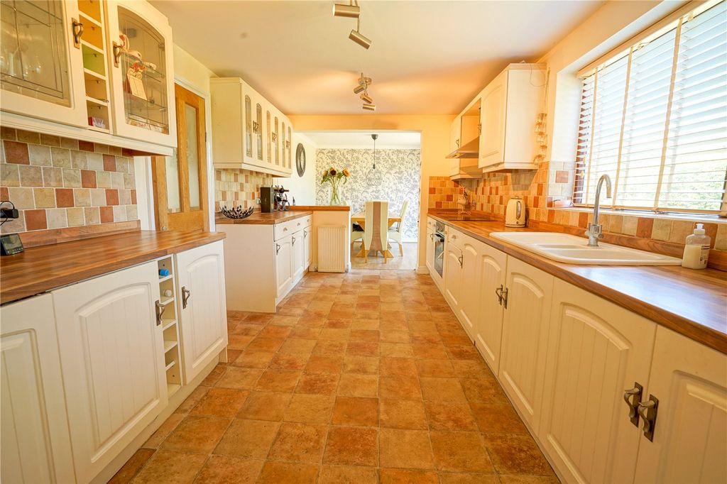 Property photo 2 of 14 Picture No. 08
