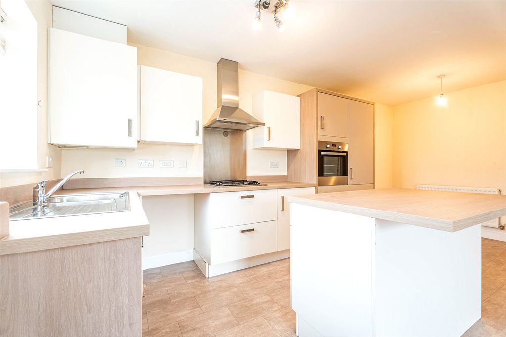 Property photo 2 of 14 Picture No. 08