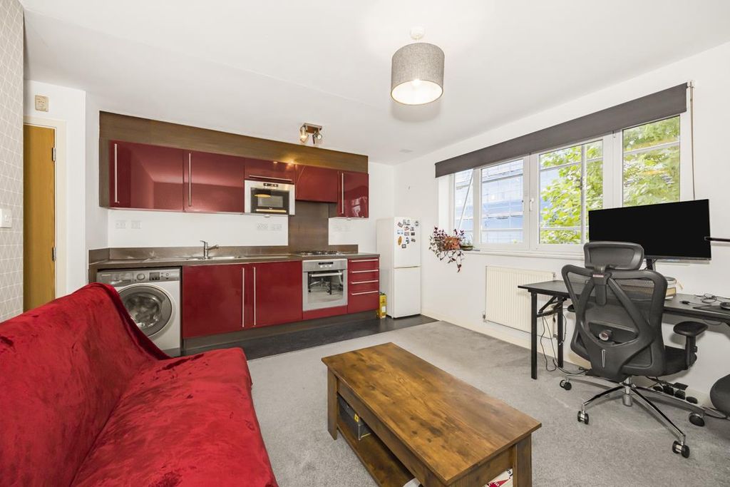 Property photo 3 of 9 2.Jpg