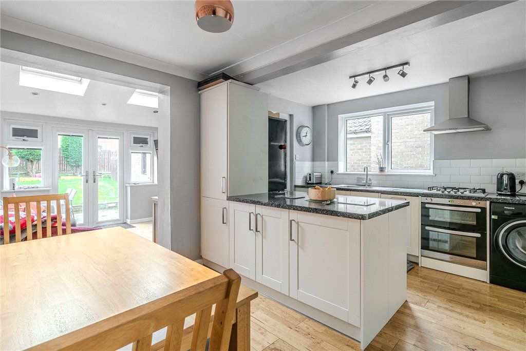 Property photo 3 of 18 Dining Kitchen
