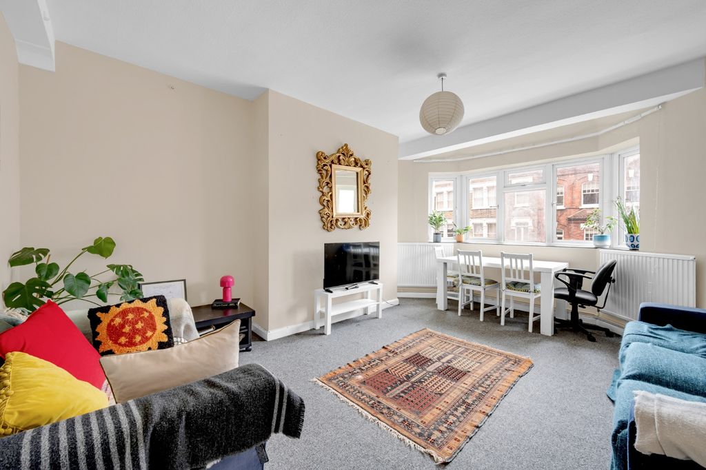 Property photo 3 of 11 1779914