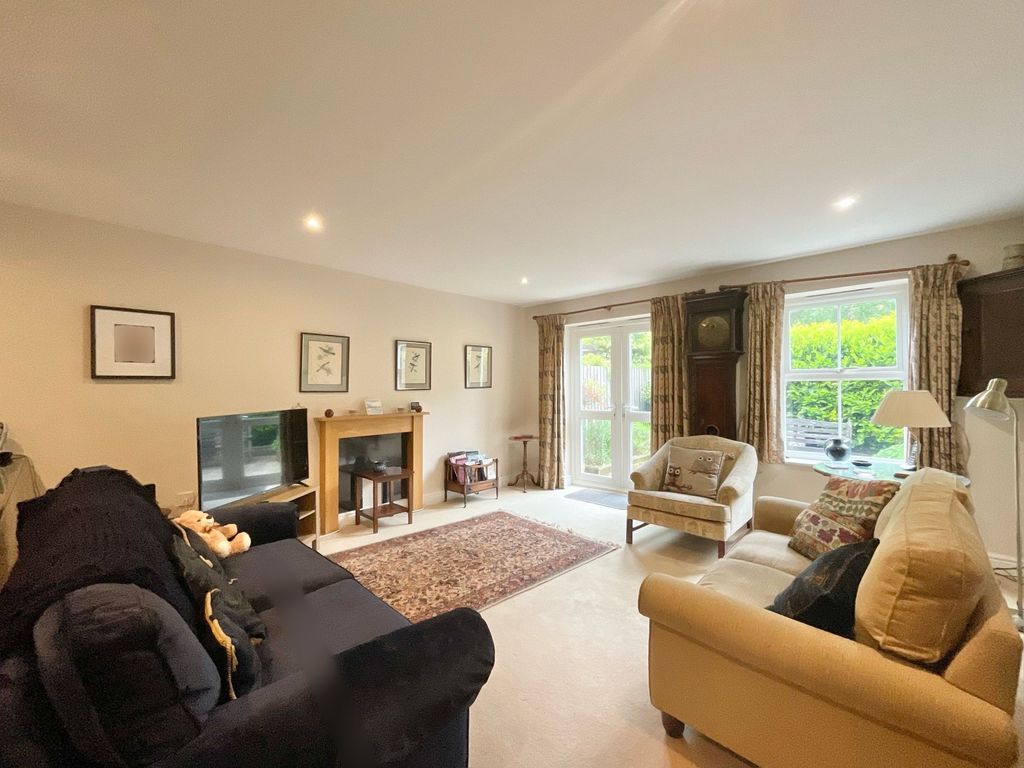 Property photo 3 of 19