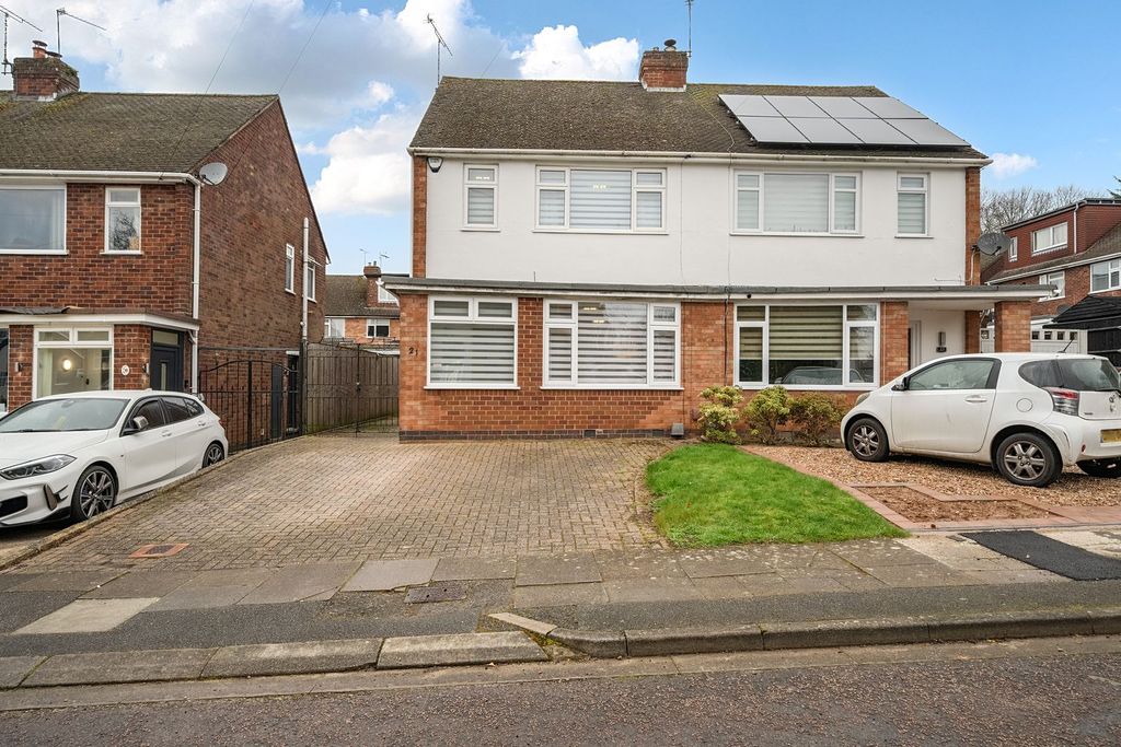 Property photo 1 of 18