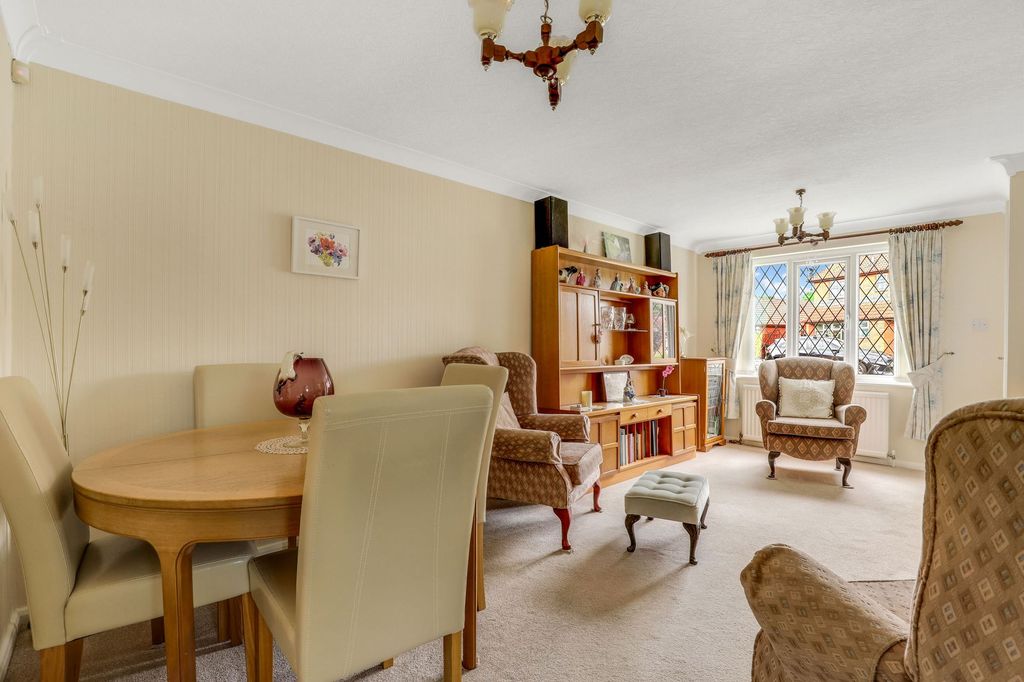 Property photo 3 of 12
