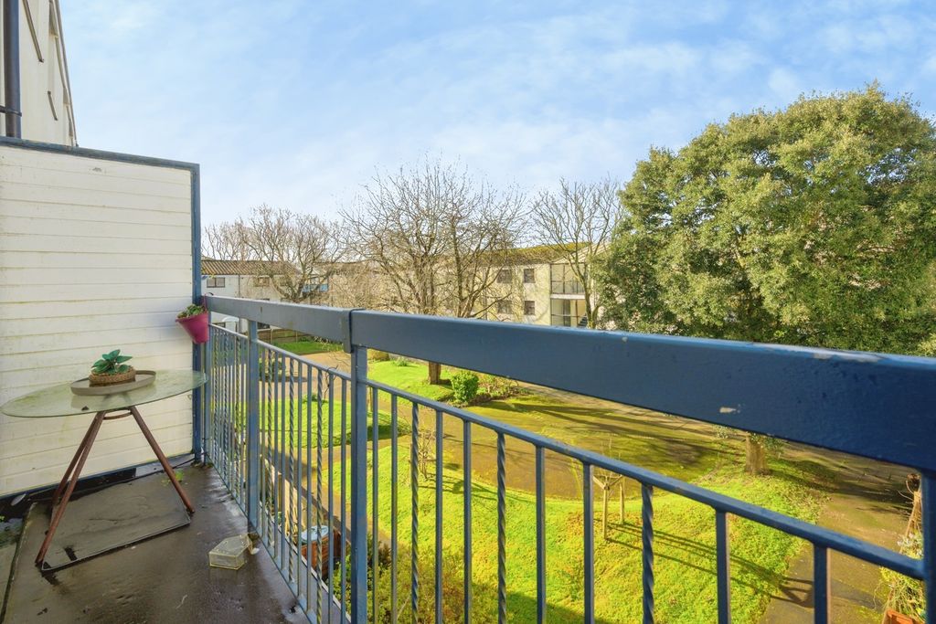 Property photo 3 of 27 Pbox-Img.Jpg