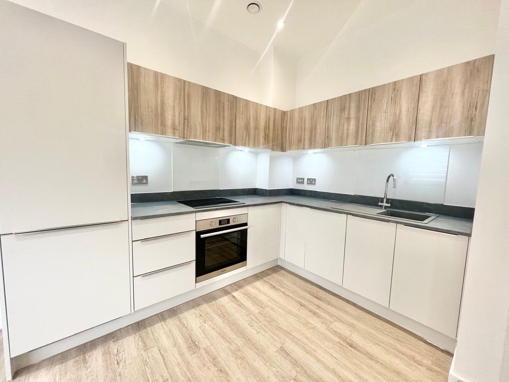 Property photo 2 of 5 Kitchen