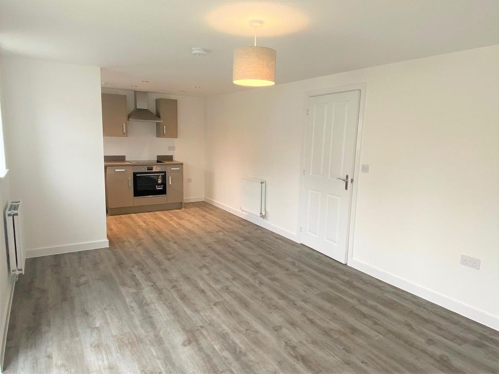 Property photo 2 of 12 Empty 3.Jpg