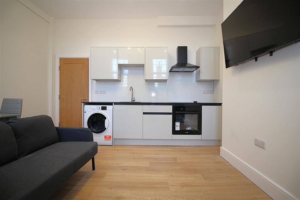 Property photo 2 of 11 Img_8812.Jpg