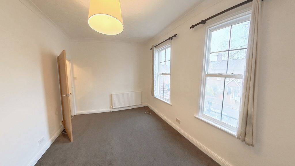 Property photo 3 of 26