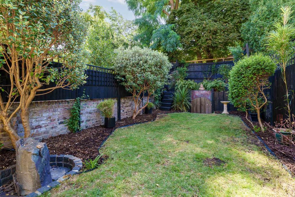 Property photo 2 of 14 Photo 12
