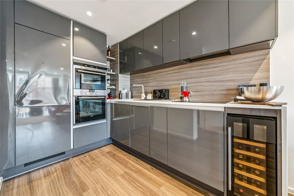 Property photo 2 of 13 Kitchen